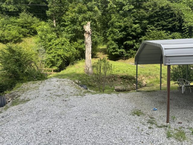 Carport 1
