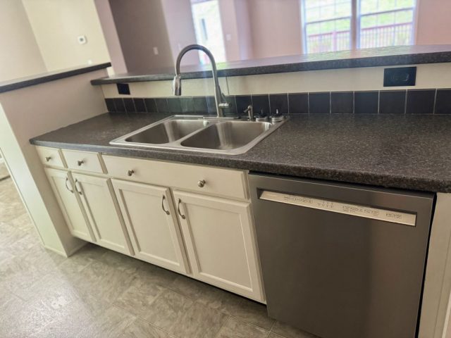 Kitchen 4